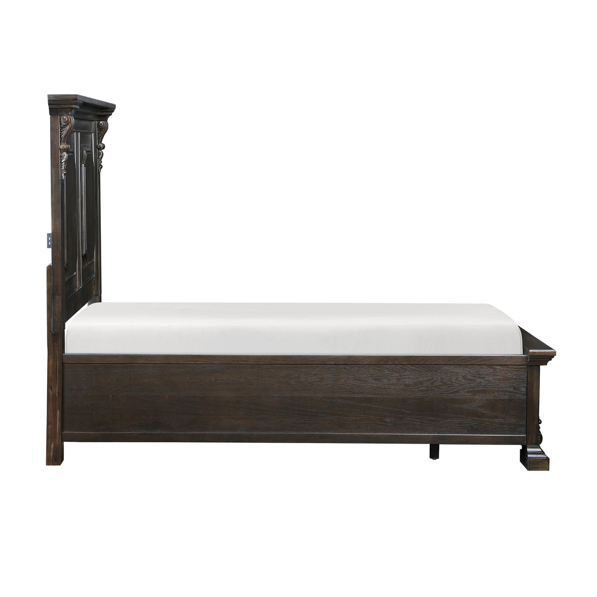 Cornwall Queen Platform Bed With Footboard Storage