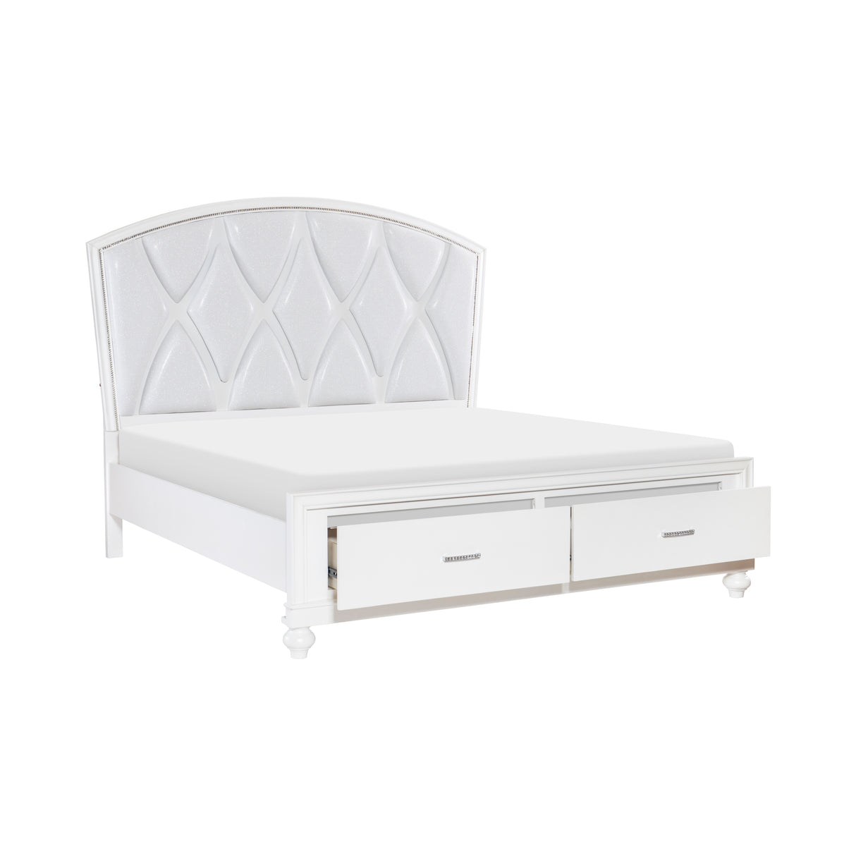 Aria White Queen Platform Bed With Footboard Storage