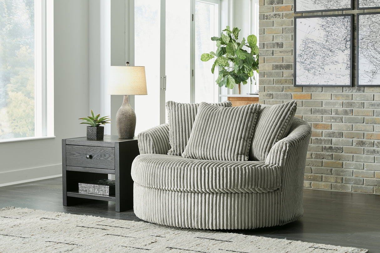 Lindyn 4-Piece Sectionals with Chair