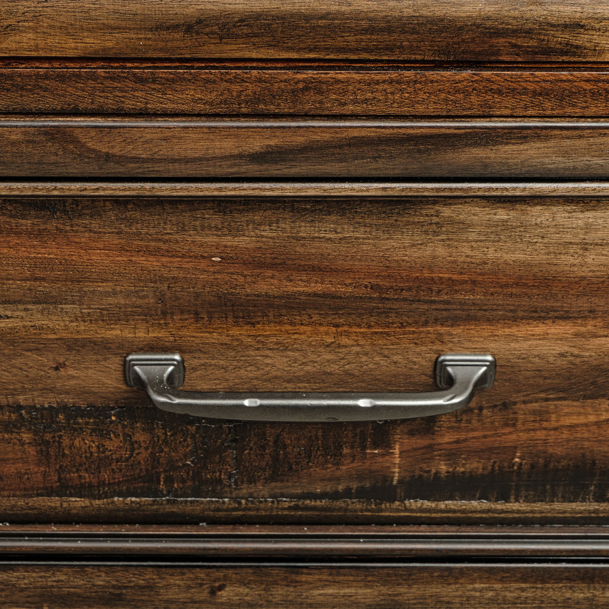 Avenue Weathered Burnished Brown 8-Drawer Dresser And Mirror