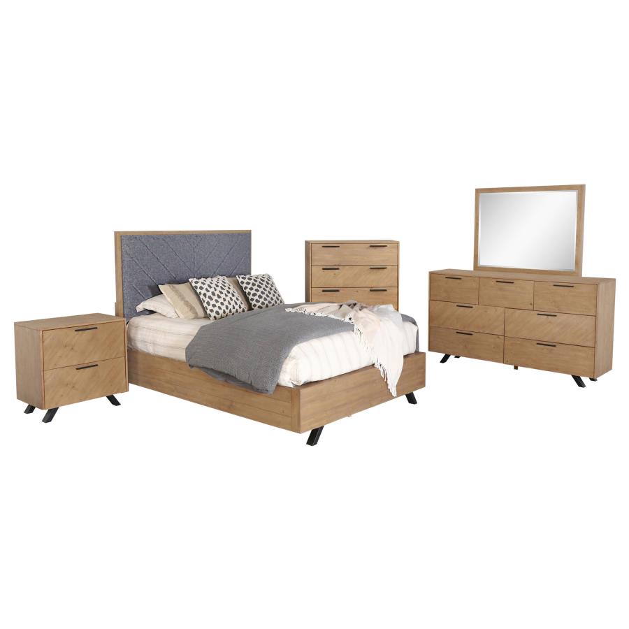 Taylor Light Honey Brown 5-Piece Queen Bedroom Set