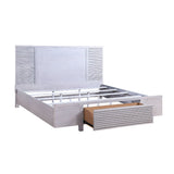 Aromas White Oak Finish Queen Bed