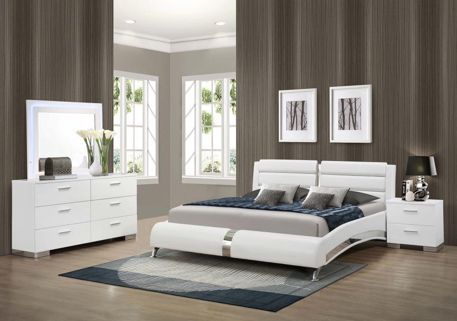 Jeremaine White 4-Piece Queen Bedroom Set