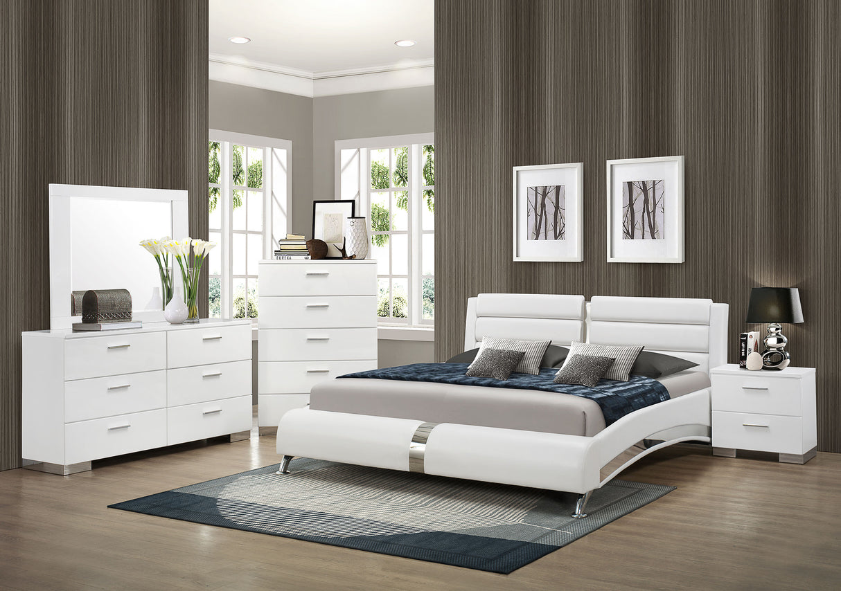 Jeremaine White 5-Piece Queen Bedroom Set