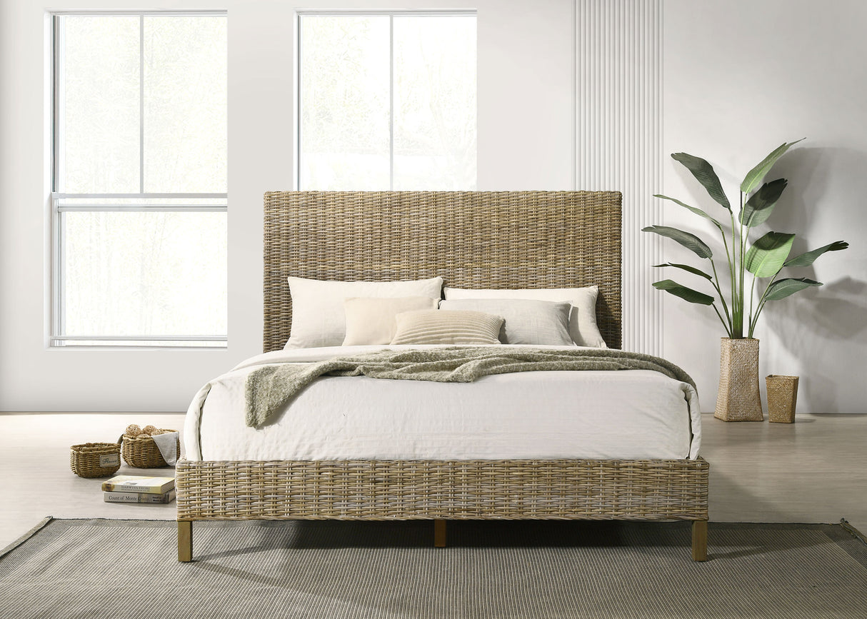 Zyla Kubu Grey Wood California King Panel Bed