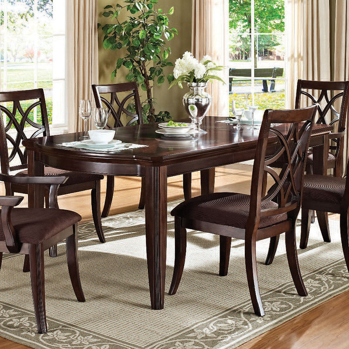 Keenan Dining Room Set