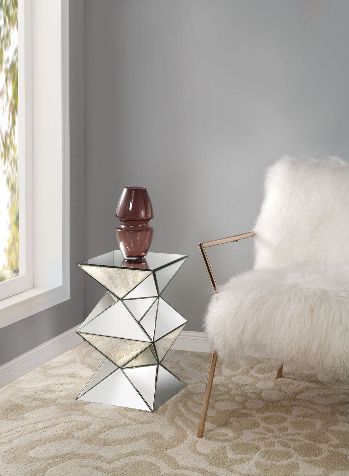 Dominic Mirrored Pedestal Stand