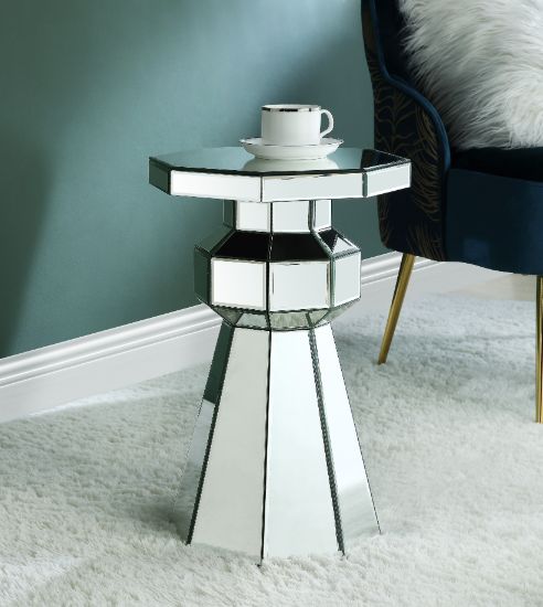 Meria Mirrored Pedestal