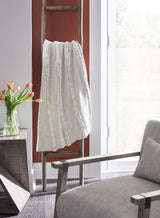 Samsen Linen Throw