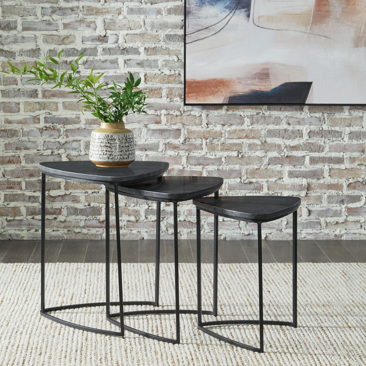 Olinmere Black Accent Table (Set Of 3)