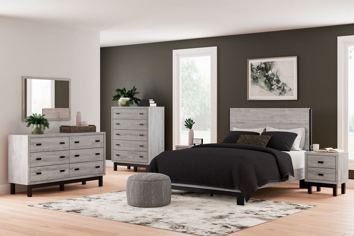 Vessalli Queen Panel Bed, Dresser, Mirror and Nightstand