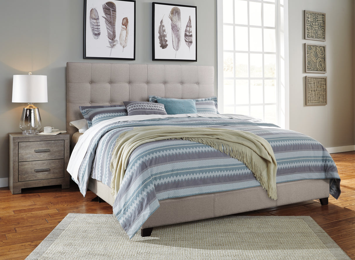 Dolante Beige Queen Upholstered Bed