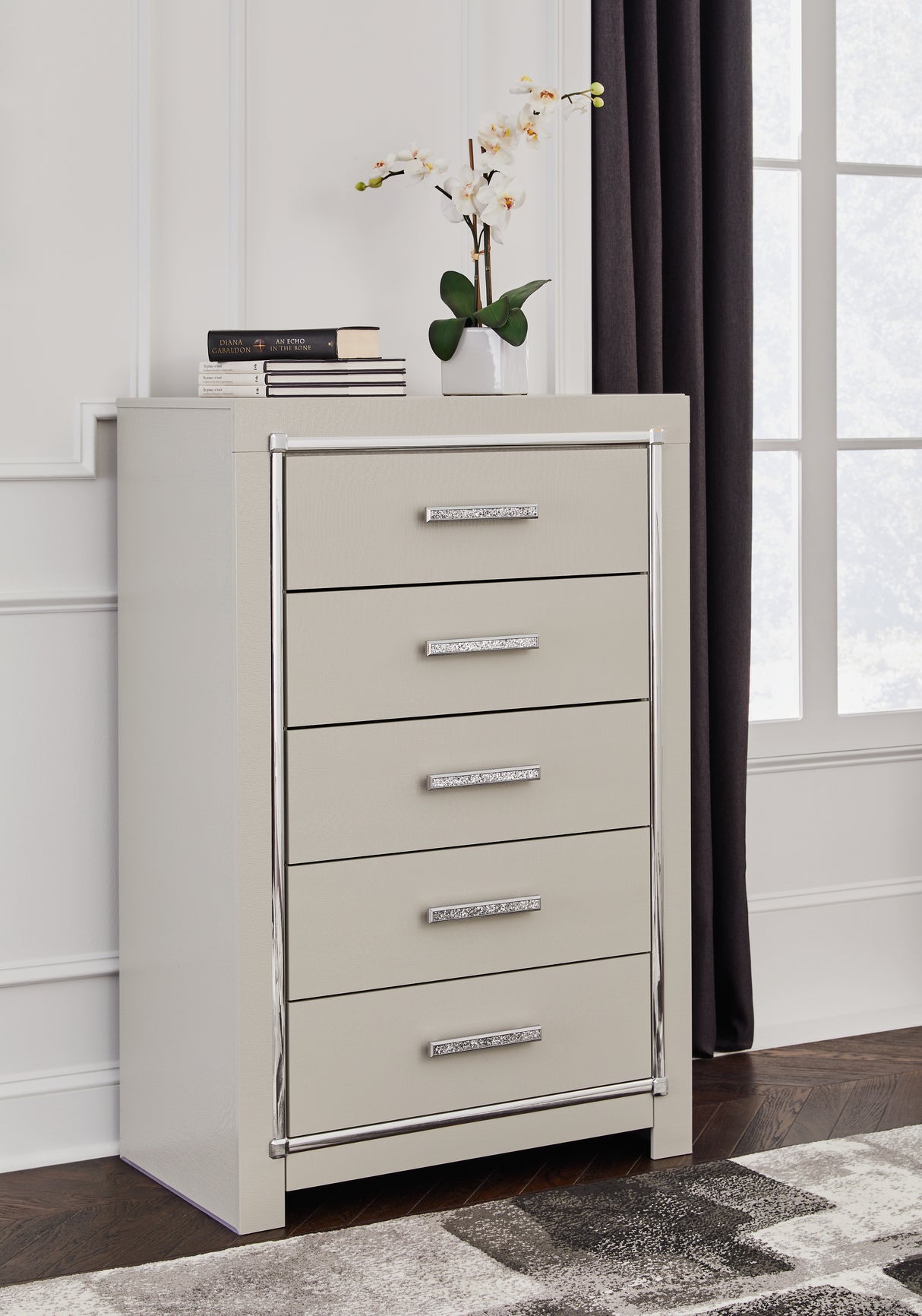 Zyniden Silver Chest Of Drawers