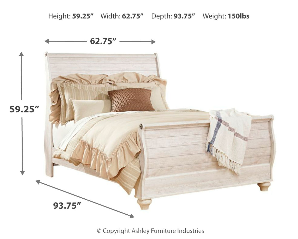 Willowton Queen Sleigh Bed with Mirrored Dresser and Nightstand