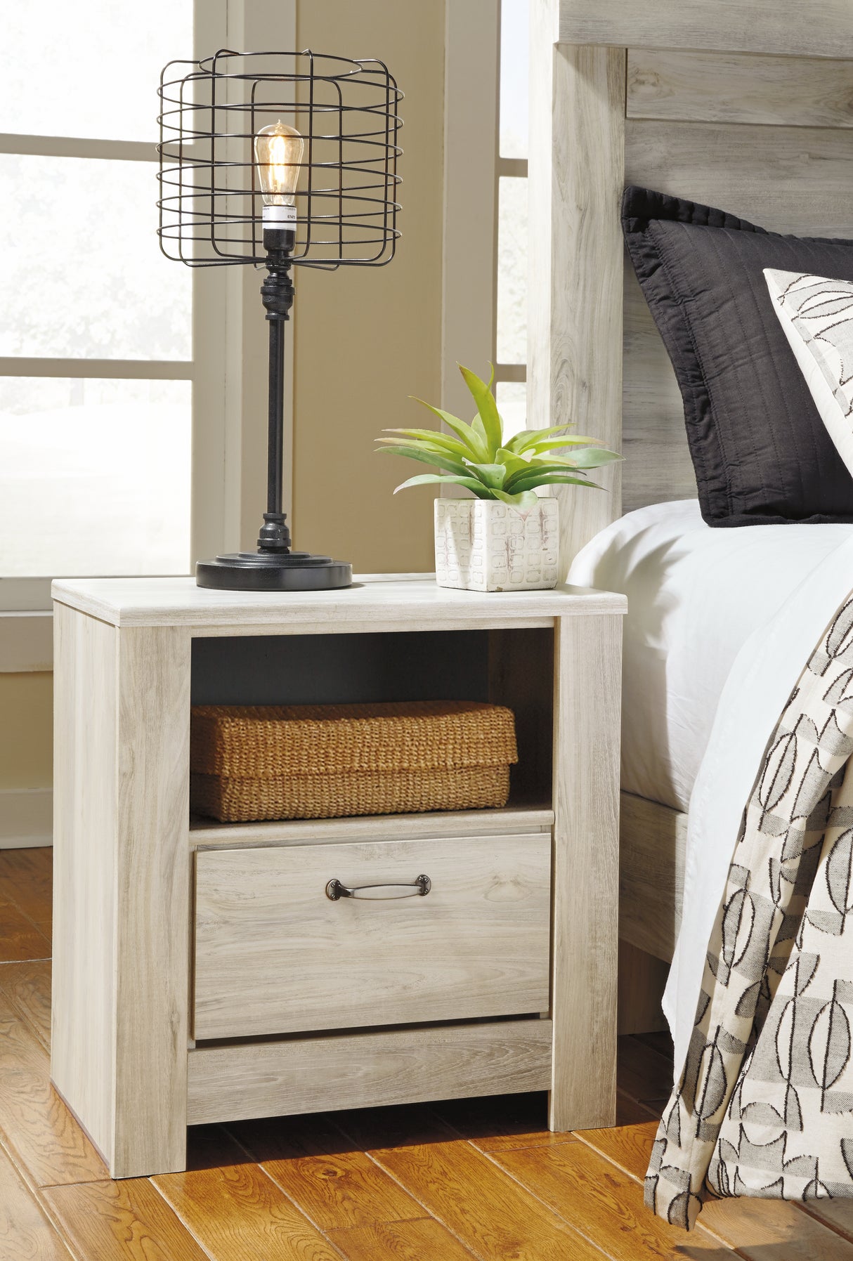 Bellaby Queen Crossbuck Panel Bed, Dresser, Mirror and 2 Nightstands