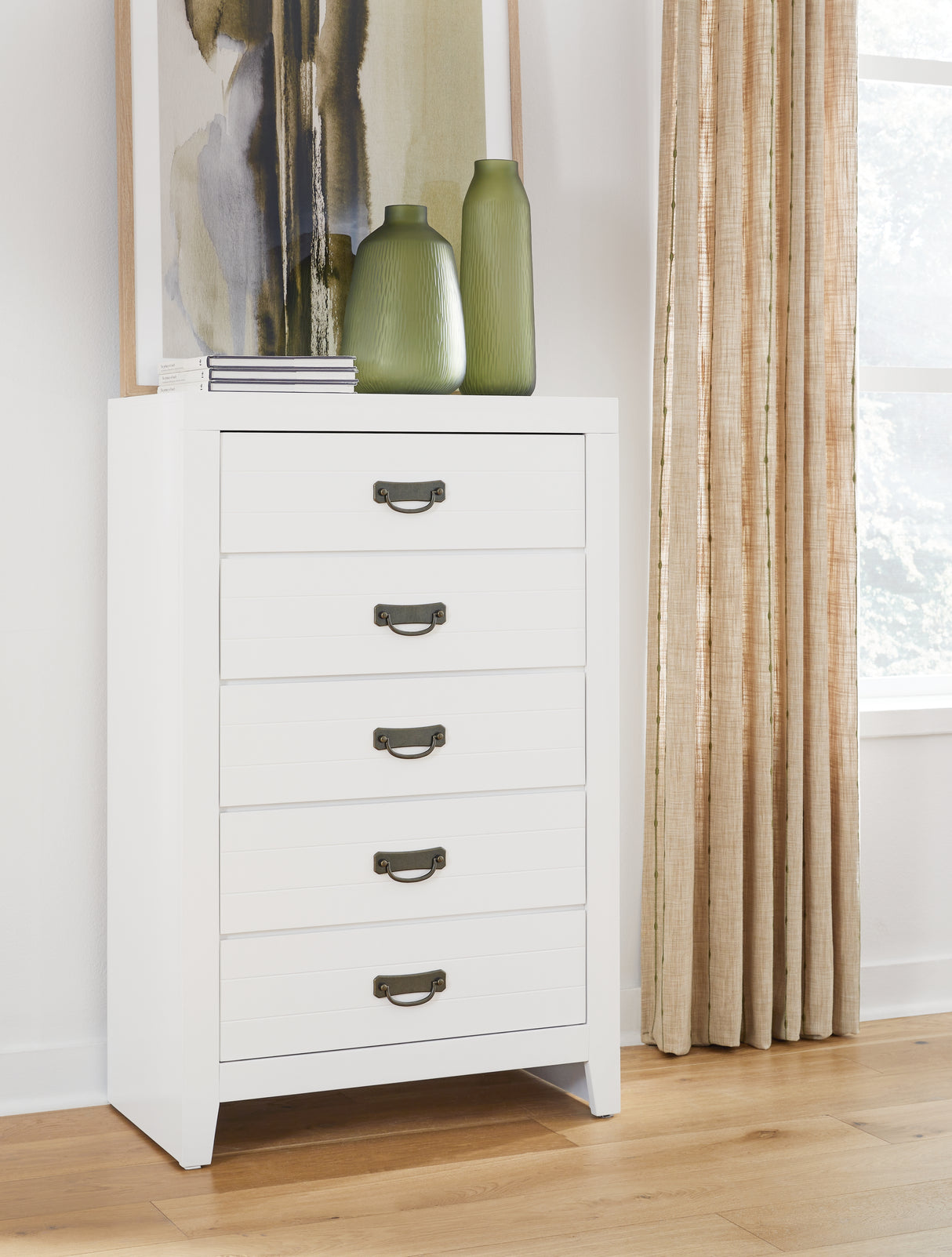 Binterglen White Chest Of Drawers