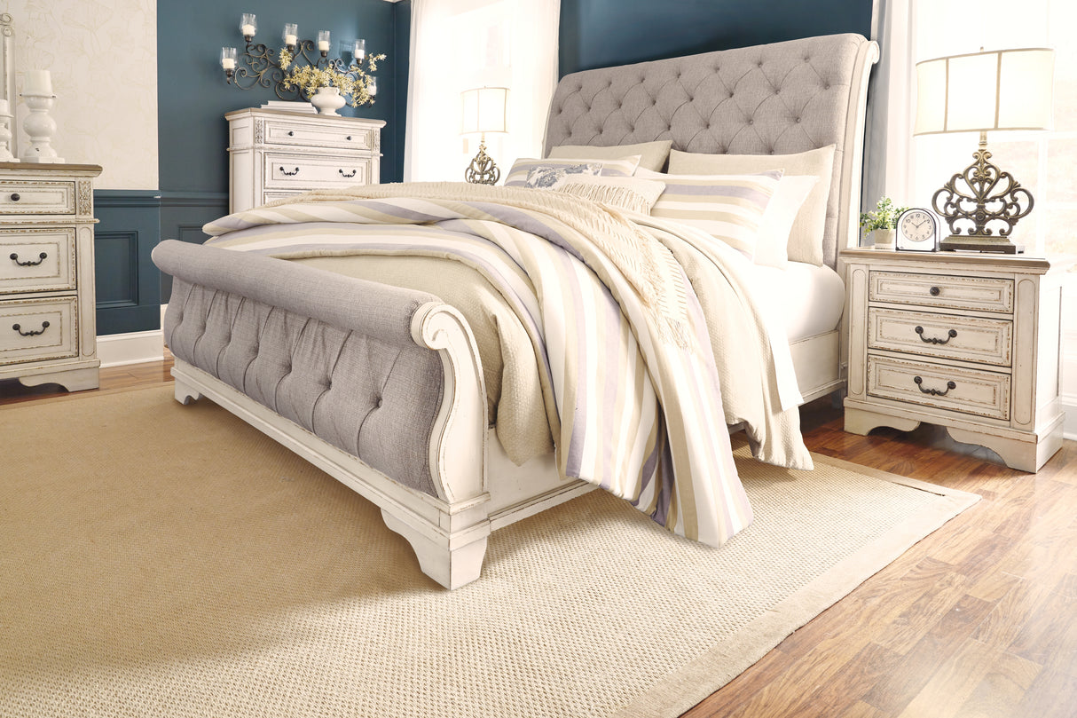 Realyn California King Sleigh Bed