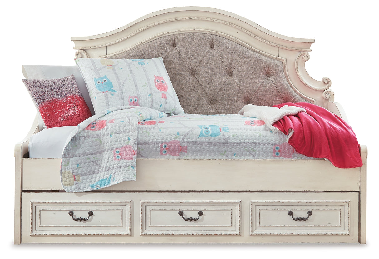 Realyn Chipped White Twin Day Bed