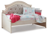 Realyn Chipped White Twin Day Bed