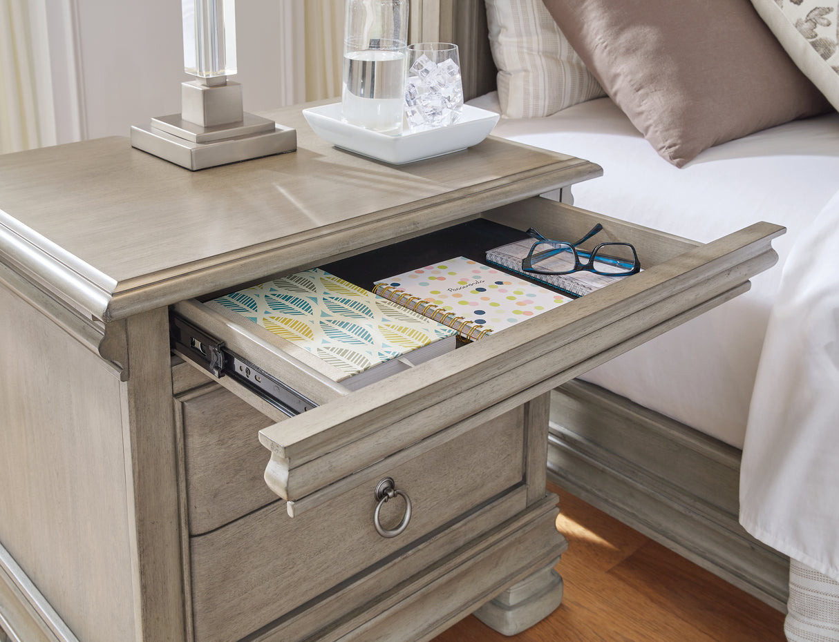 Lexorne Gray Nightstand