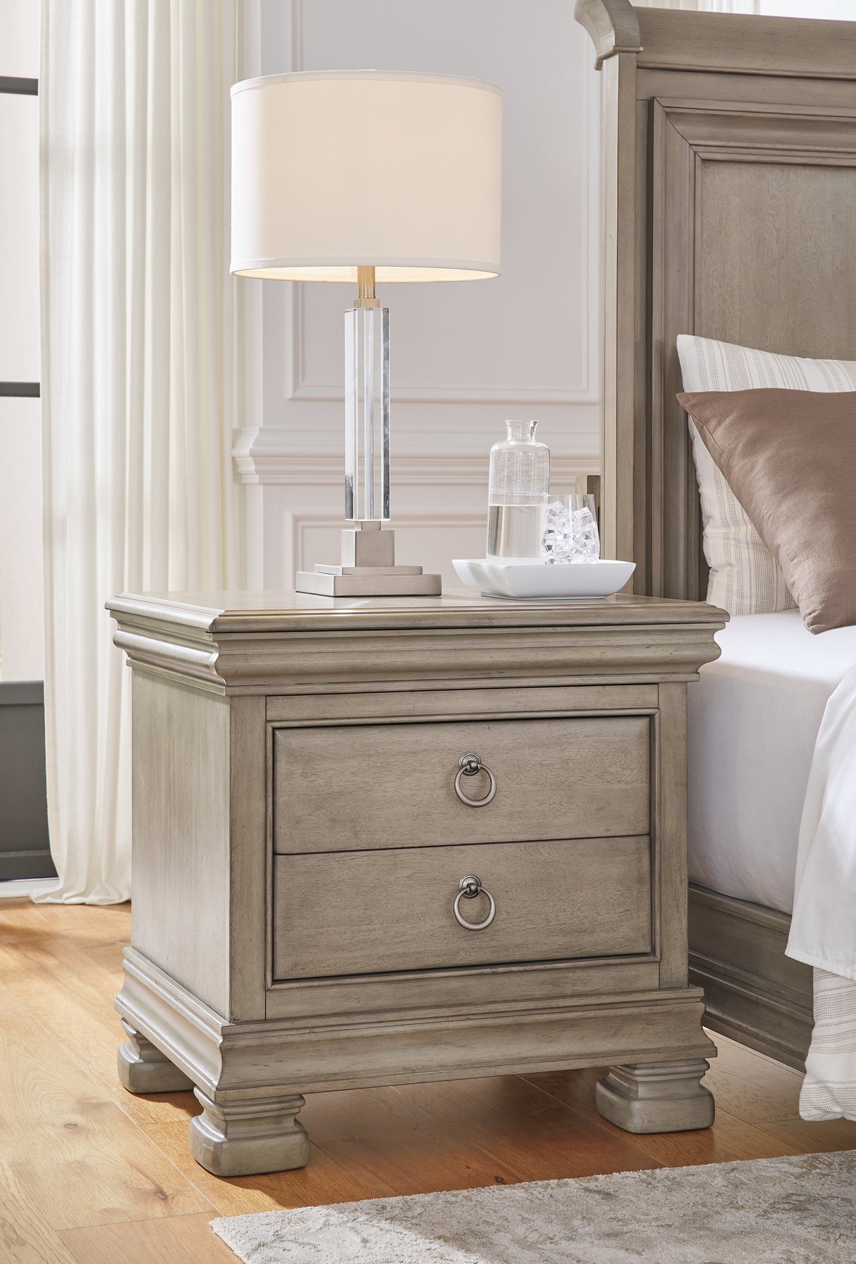 Lexorne Gray Nightstand