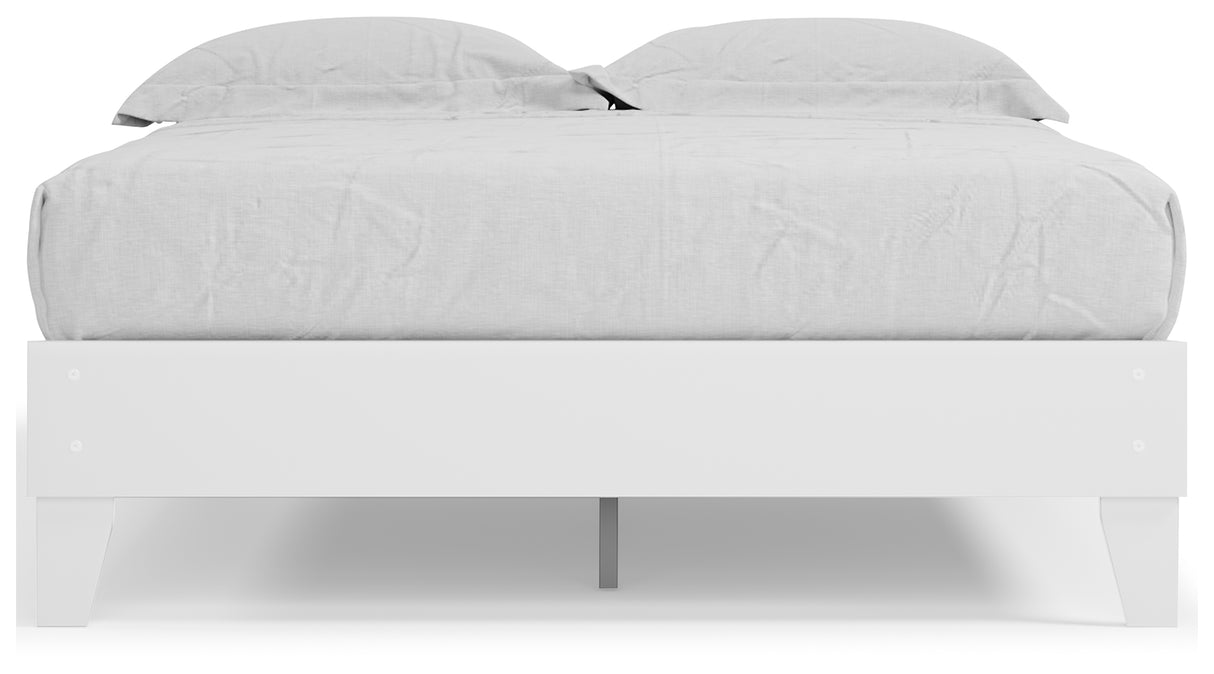 Piperton White Queen Platform Bed