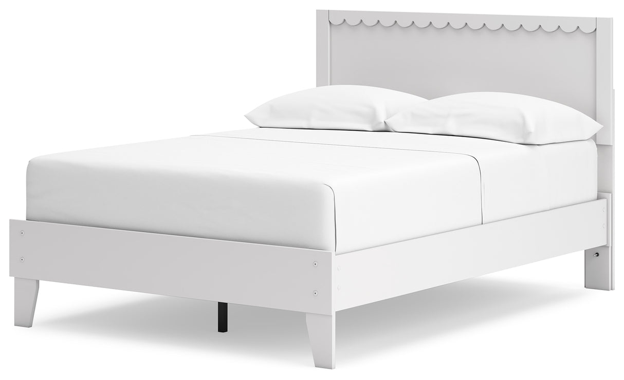 Hallityn Full Panel Platform Bed