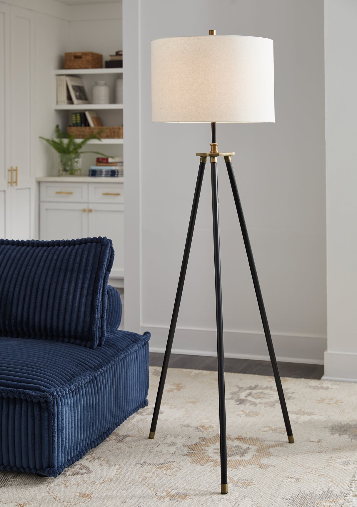 Cashner Black/Gold Finish Floor Lamp