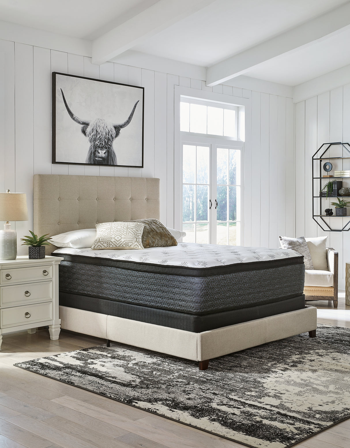 Ultra White Luxury Et With Memory Foam Queen Mattress