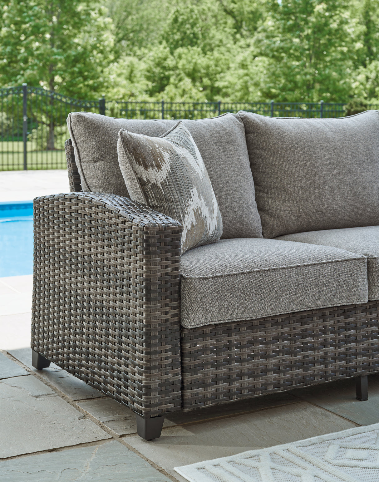 Oasis Gray Court Outdoor Sofa/Chairs/Table Set (Set Of 4)