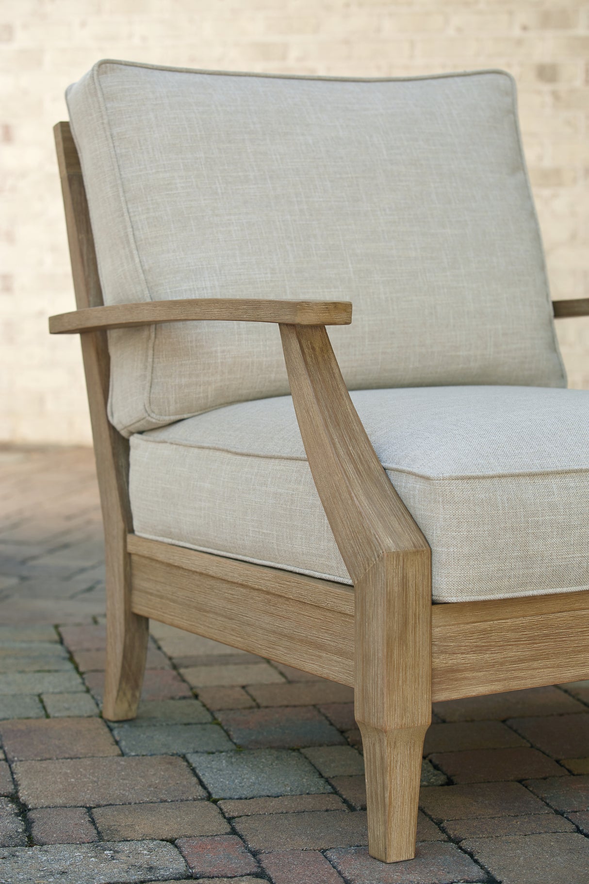 Clare Beige View Lounge Chair With Cushion