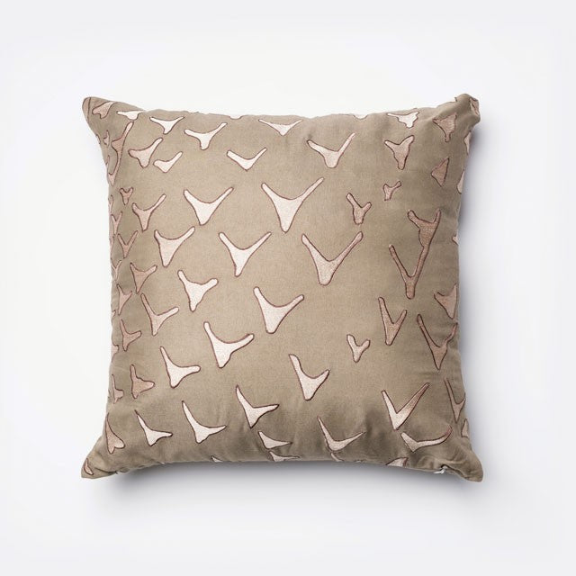 Britt Pillow (1/Box)