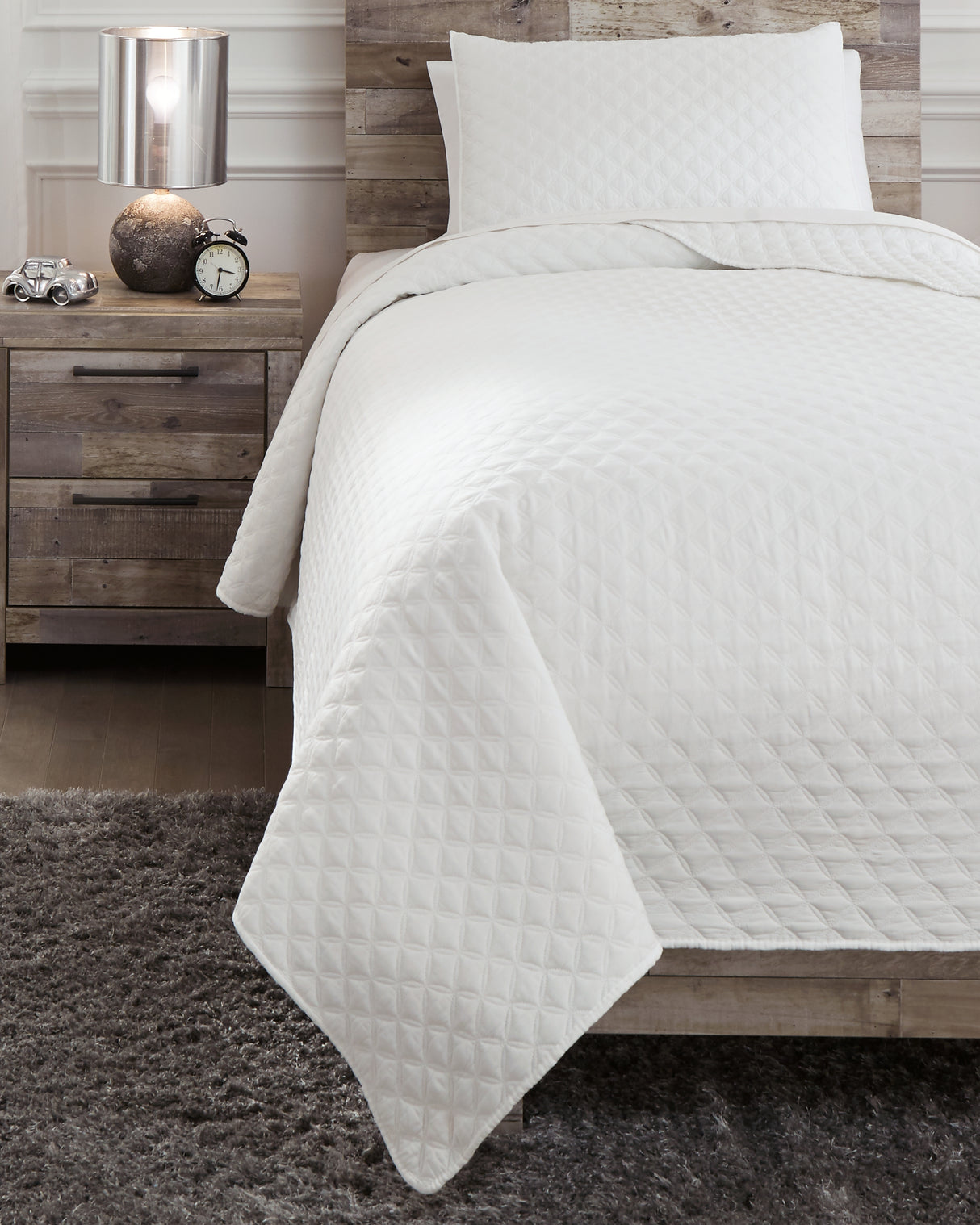 Ryter White Twin Coverlet Set