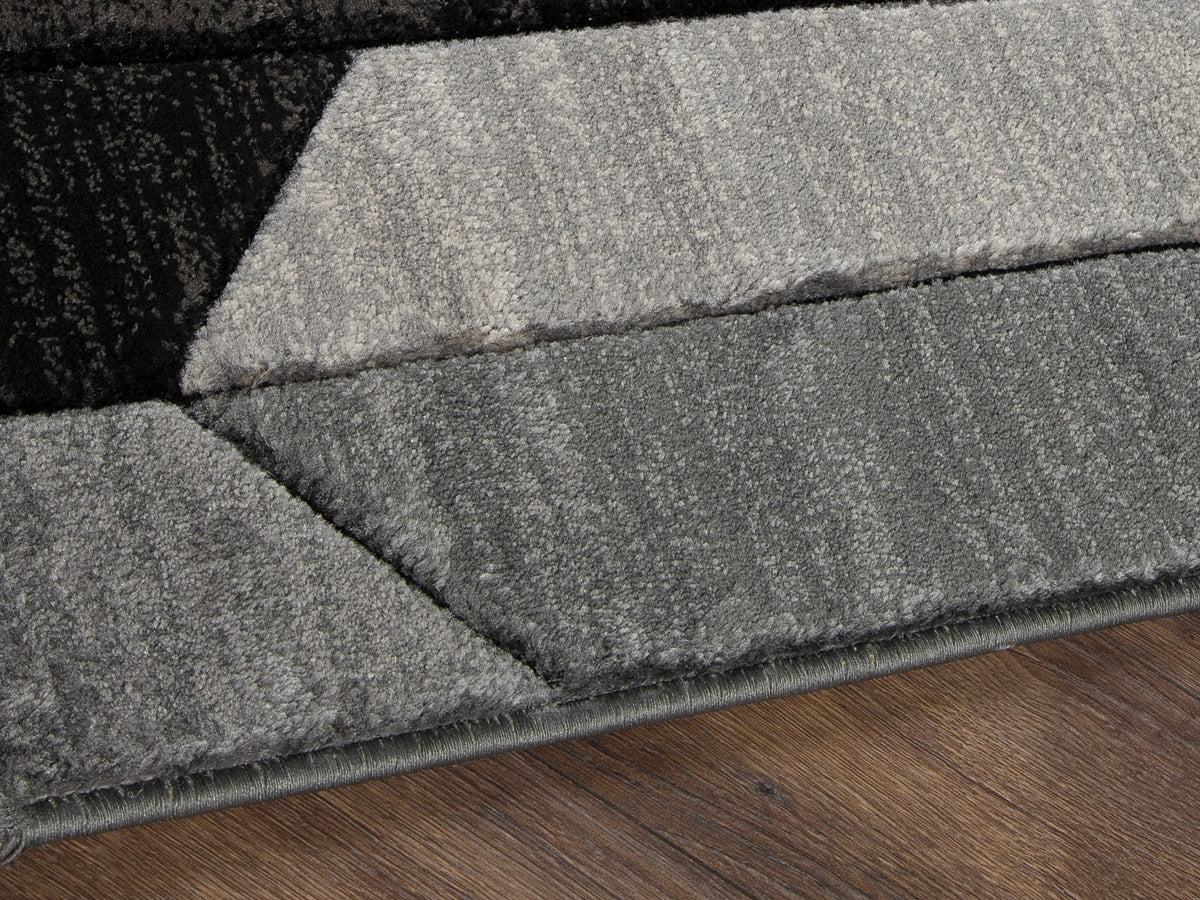 Chayse Black/Gray 5' X 6'7" Rug