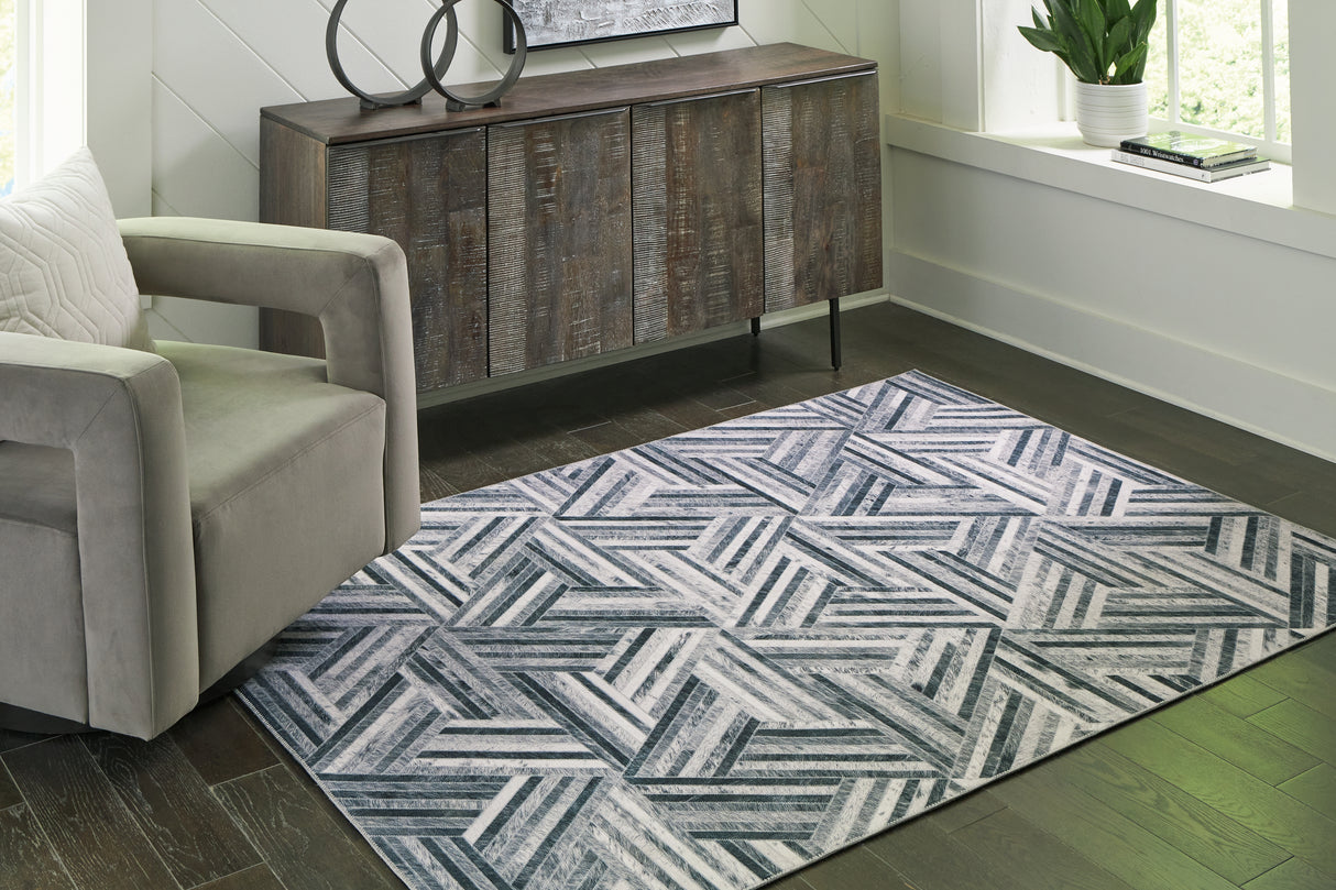 Adalock Gray/Cream 5' X 7' Rug