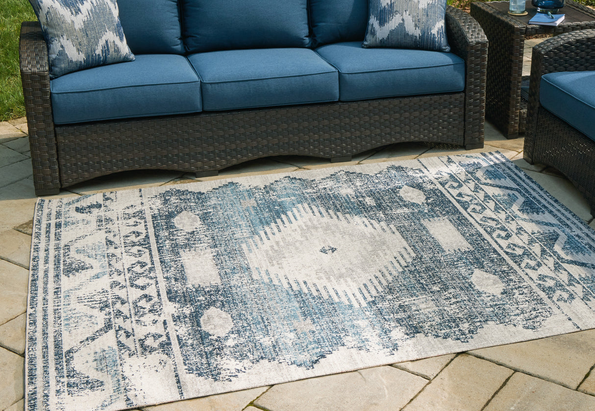 Daddridge Blue/Gray/Ivory Medium Rug