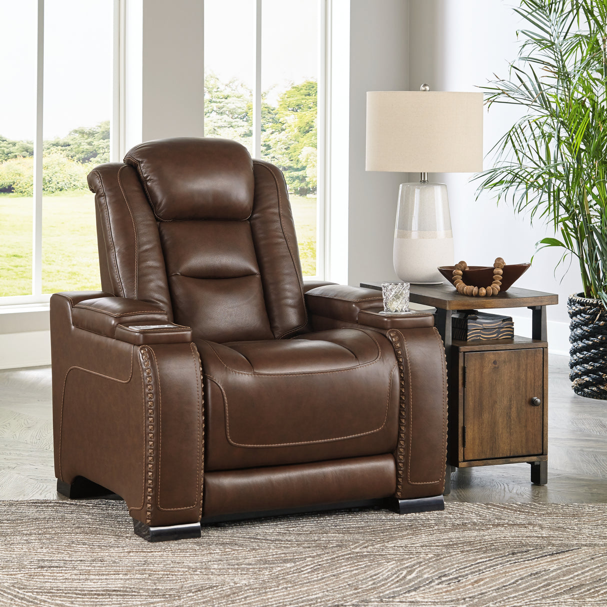 The Mahogany Man-Den Power Recliner