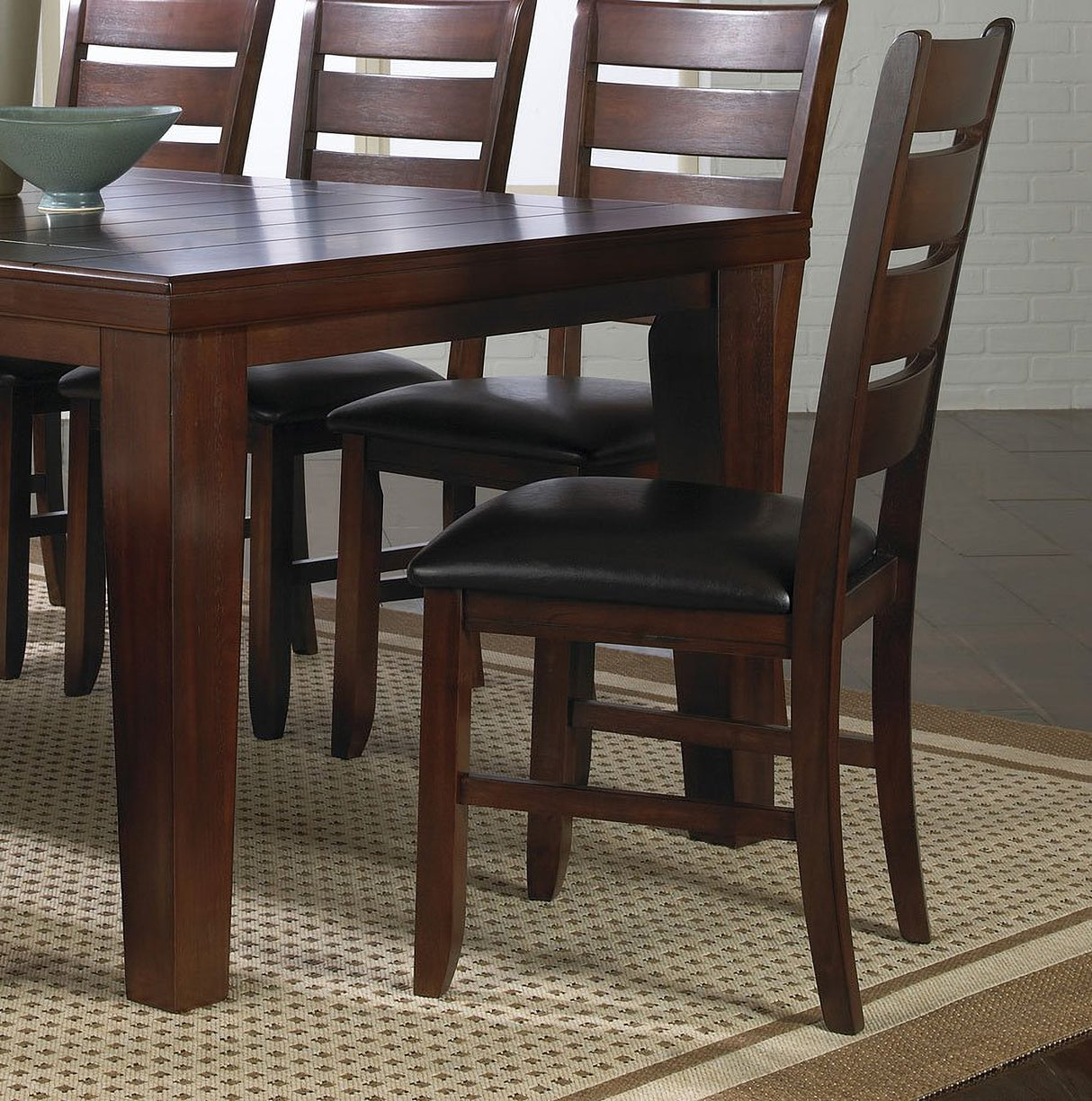 Bardtstown Extendable Dining Room Set