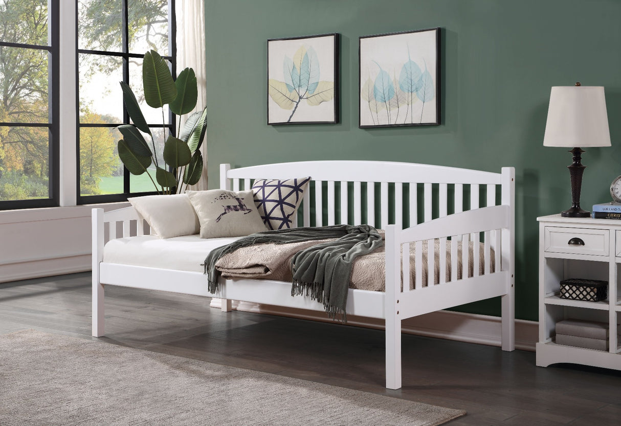 Caryn White Finish Daybed