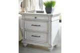 Kanwyn Bedroom Set In White Wash