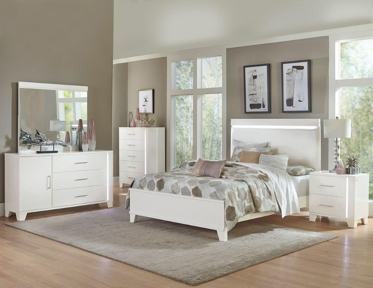 Kerren White High Gloss Youth Upholstered Panel Bedroom Set