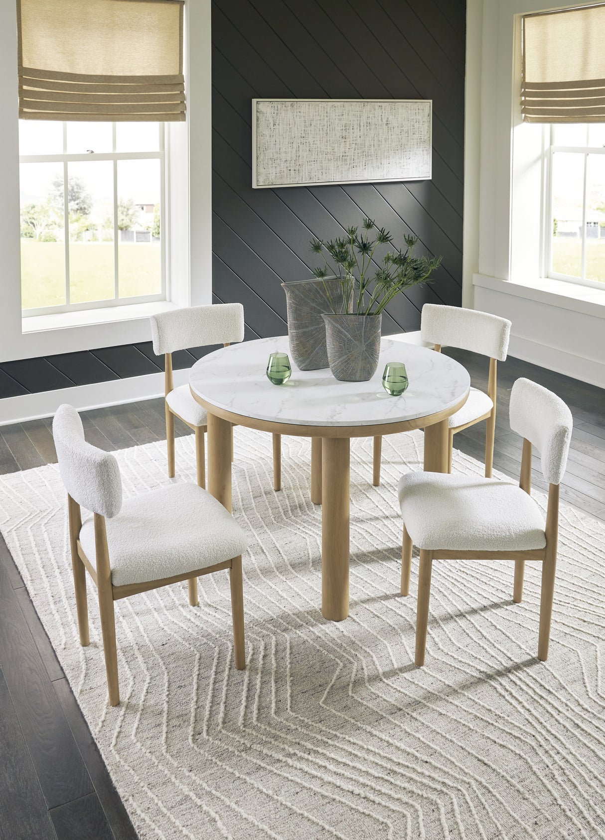 Sawdyn Dining Room Set In Light Brown