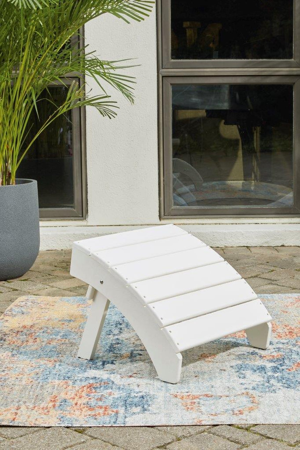 Sundown Treasure Outdoor Conversation Set In White